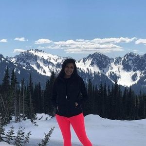 Meet your Posher, Charlien